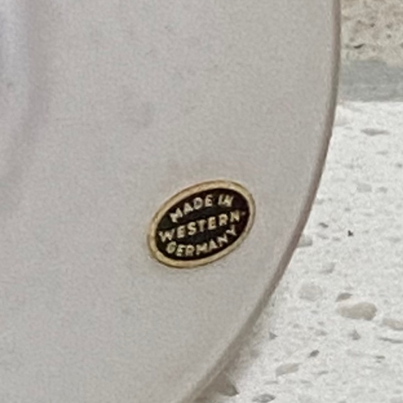 DeVilbiss Perfume Bottle - Picture 8 of 8